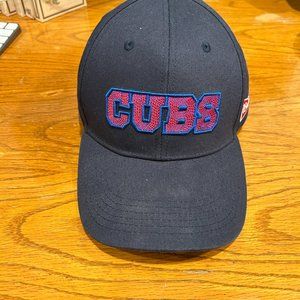 Chicago Cubs / No Pattern Artist Series Navy Baseball Cap / Hat
